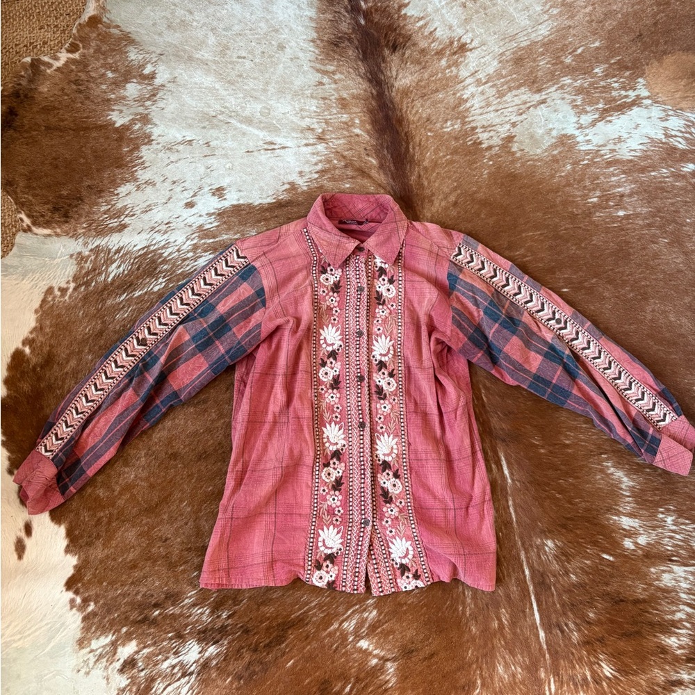 Avani Del Amour Shirt